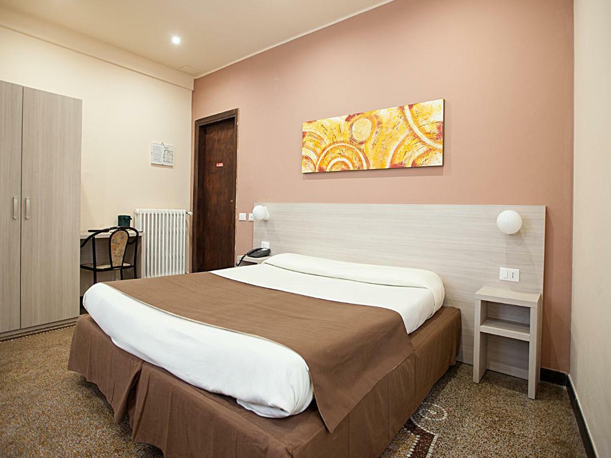 Hotel Ristorante Milton Varazze Exteriér fotografie